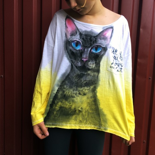 Long sleeved t-shirt: ALL YOU NEED IS LOVE AND CAT (size L)